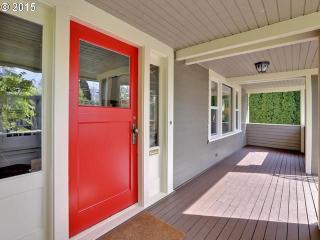 2452 51 Ave, Portland OR  97206-1407 exterior