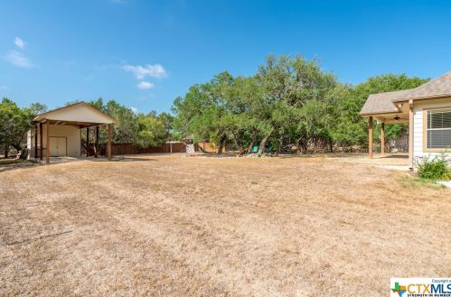 578 Winding River Ln, Spring Branch TX 78070-6382 exterior