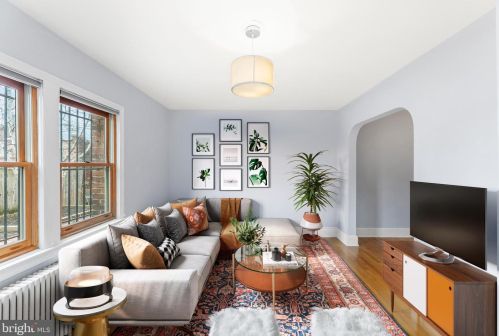 909 E St, Washington, DC 20003-2869