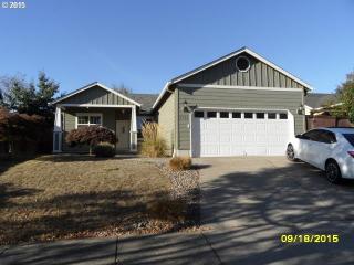 3753 Megan Way, Eugene, OR 97402-8765