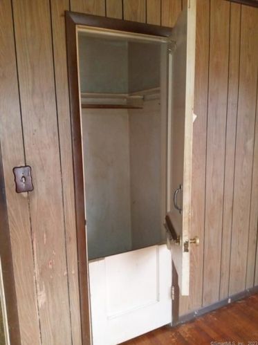 16 Homestead St, Manchester CT  06042-3025 exterior