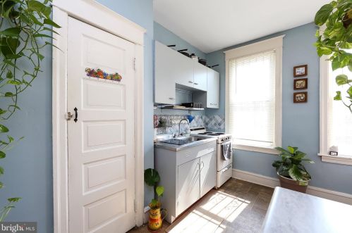 3259 Front St, Philadelphia PA 19140-5805 exterior