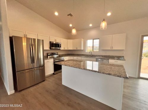 36696 Calle Diamante, Tucson AZ  85739-1323 exterior