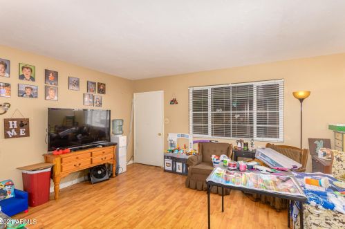 6107 12 Pl, Phoenix AZ 85014-6707 exterior