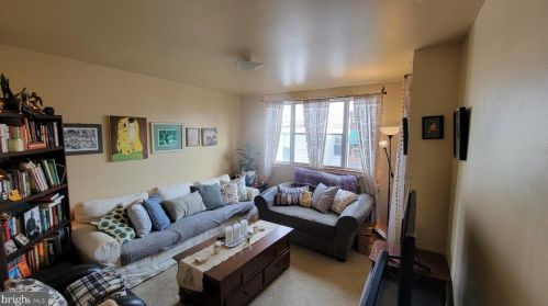 2137 16th St, Philadelphia, PA 19121-0016