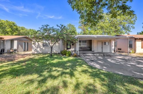 7914 Burrell Dr, Austin TX  78757-8334 exterior