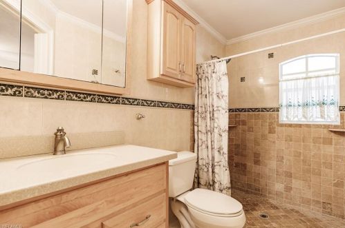 6911 Livingston Wood Ln, Naples FL 34109-3833 exterior