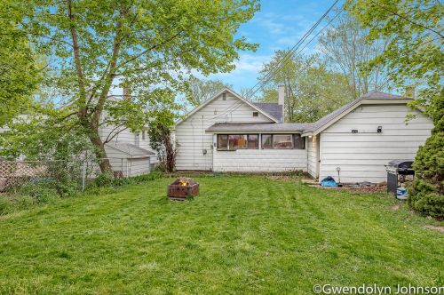 1321 Whiting St, Wyoming MI  49509-1052 exterior