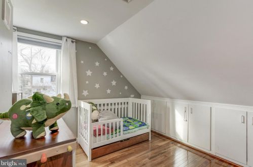 13203 Midway Ave, Rockville MD 20851-1812 exterior