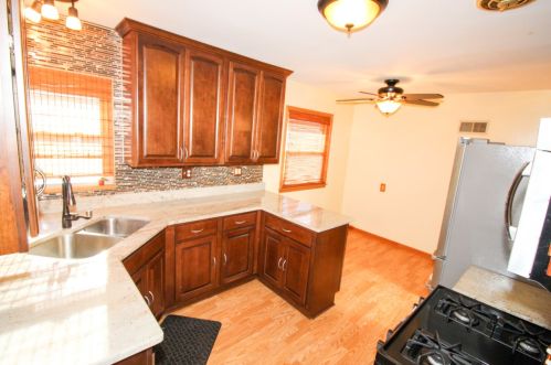 4740 70th St, Milwaukee WI  53218-4849 exterior