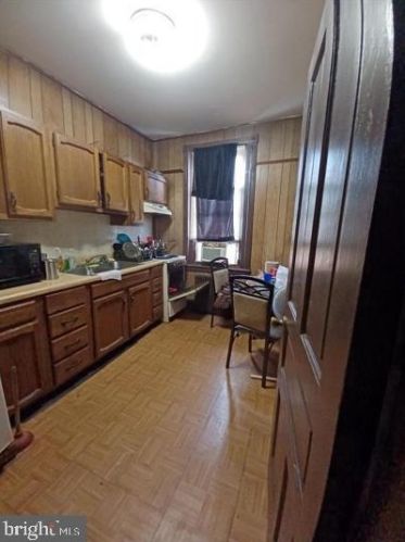 200 52 St, Philadelphia PA 19139-4002 exterior