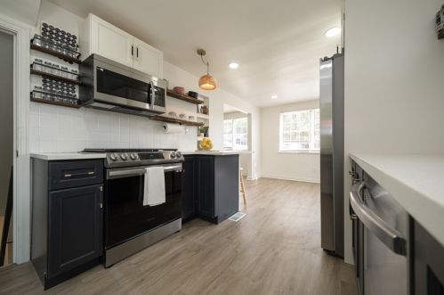 110 Briarwood Dr, Pittsburgh PA  15235-4301 exterior