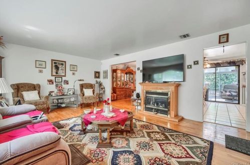 9 Melanie Ct, Valley Cottage NY 10989-1325 exterior