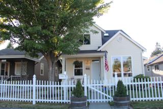 7521 11th Ave, Seattle WA  98106-2022 exterior