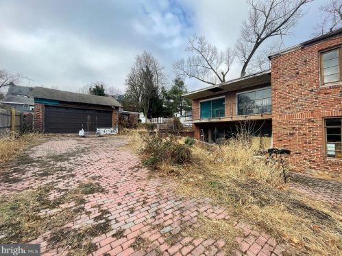 9 Cadwalader Dr, Trenton NJ 08618-0033 exterior