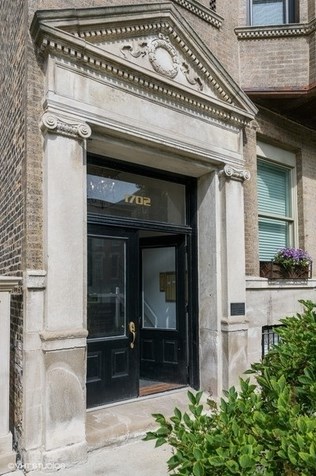 1702 Dayton St, Chicago IL  60614-5512 exterior