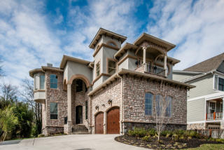 1610 Great Falls St, Mc Lean VA  22101-5079 exterior