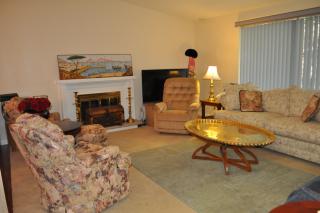 24828 10th Ave, Seattle WA  98198-8533 exterior