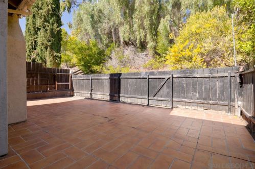 1133 Manzana Way, San Diego CA 92139-1438 exterior