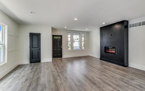 5043 Ainslie St, Chicago IL  60630-2302 exterior