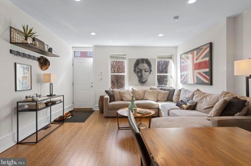 2137 Christian St, Philadelphia PA  19146-1209 exterior