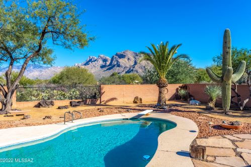 9360 Raleigh Dr, Tucson AZ 85704-3633 exterior