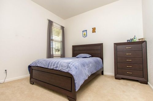 1072 Bennington Ave, Turlock CA  95382-0555 exterior