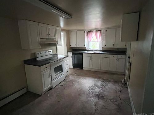 66 Elmwood Ter, Torrington CT 06790-3237 exterior