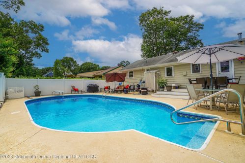 1320 Sunrise Ave, Point Pleasant Beach NJ 08742-4278 exterior