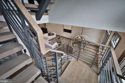 613 Bainbridge St, Philadelphia PA 19146-2413 exterior