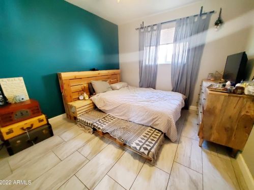 2321 47 Dr, Phoenix AZ 85031-1408 exterior