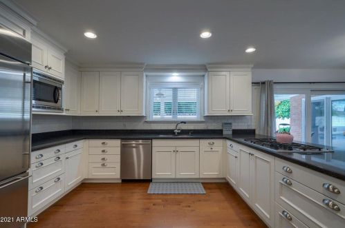 7516 10th St, Phoenix AZ  85020-4106 exterior