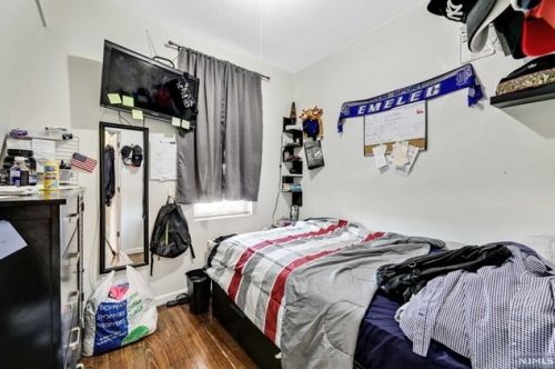 361 Jersey Ave, Fairview NJ 07022-1204 exterior