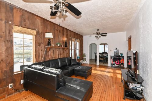 1813 59, Milwaukee WI 53214-5129 exterior