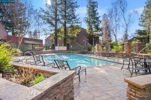 710 Teatree Ct, San Jose CA 95128-4725 exterior