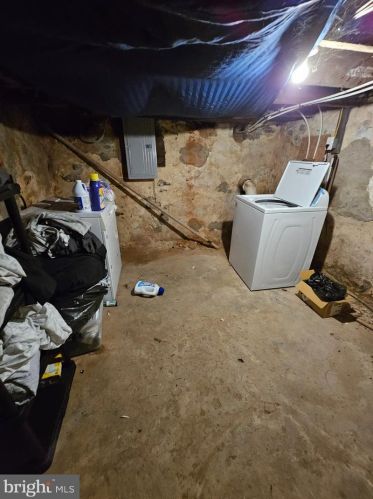 702 Lincoln St, Chester PA 19013-3527 exterior