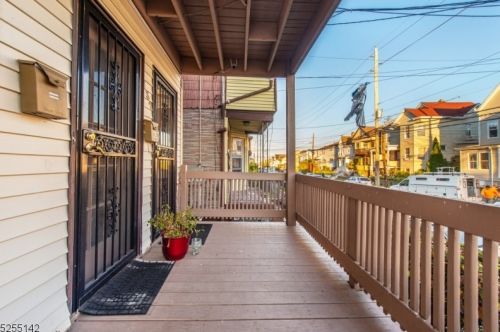 135 7th St, Paterson NJ 07506-3801 exterior