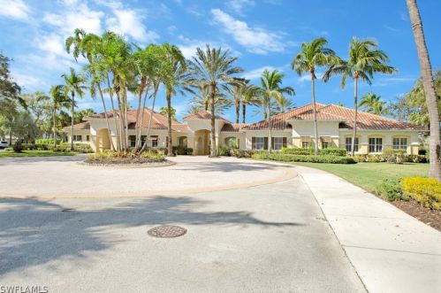 1886 Tarpon Bay Dr, Naples FL 34119-8744 exterior