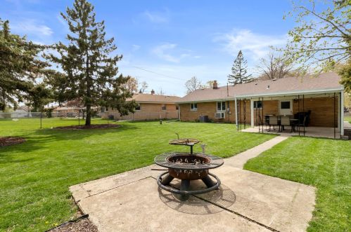 4070 93rd St, Milwaukee, WI 53222-1505