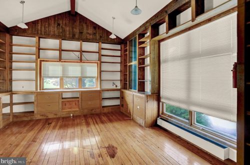 886 Vaughn Rd, Pottstown PA exterior