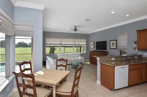 6044 Dogleg Dr, Naples FL 34113-1688 exterior