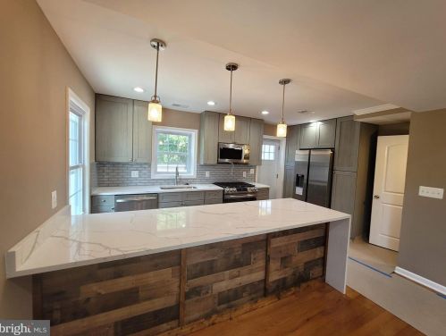 5938 Kings Hwy, Alexandria VA  22303-2020 exterior