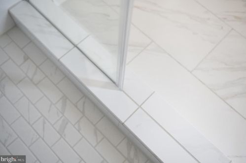 10314 Grosvenor Pl, Rockville MD 20852 exterior