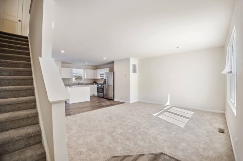 303 Bradford Rd, Joliet, IL 60433-3228