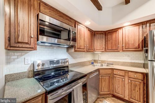 659 Columbus St, Alexandria VA  22314-1848 exterior