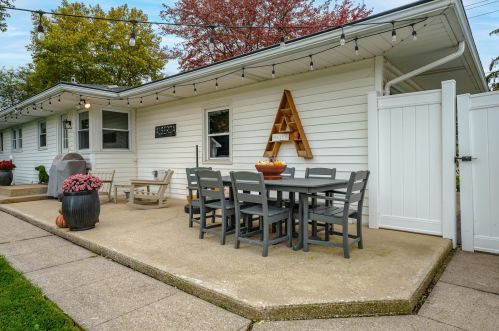 8523 Westnedge Ave, Kalamazoo MI  49002-6227 exterior