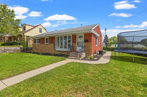 2570 61st St, Milwaukee WI  53219-2623 exterior