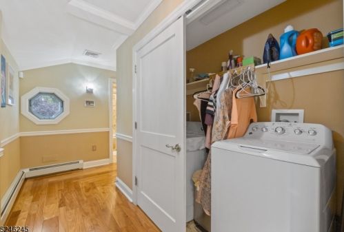 90 Spg Gdn Ave, Nutley NJ 07110-1507 exterior