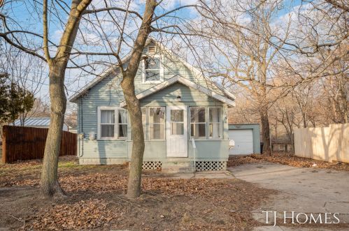 654 Wesley Ave, Meskegon, MI 49442-2060