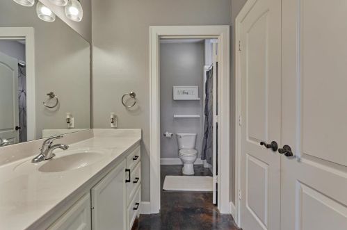 18933 Hbr Side Blvd, Montgomery TX 77356-3224 exterior